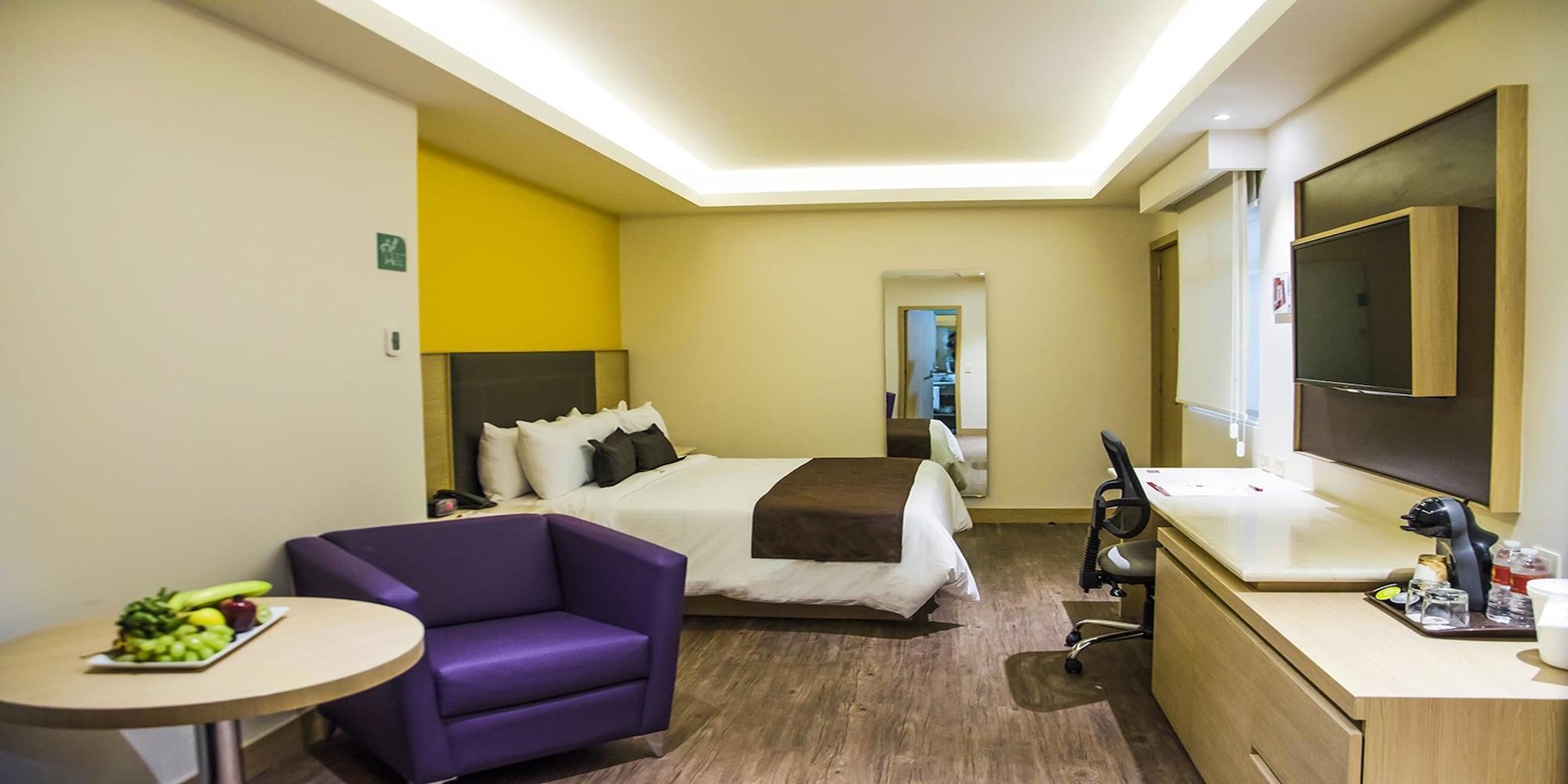 Plaza Poblana Hotel ปวยบลา ภายนอก รูปภาพ