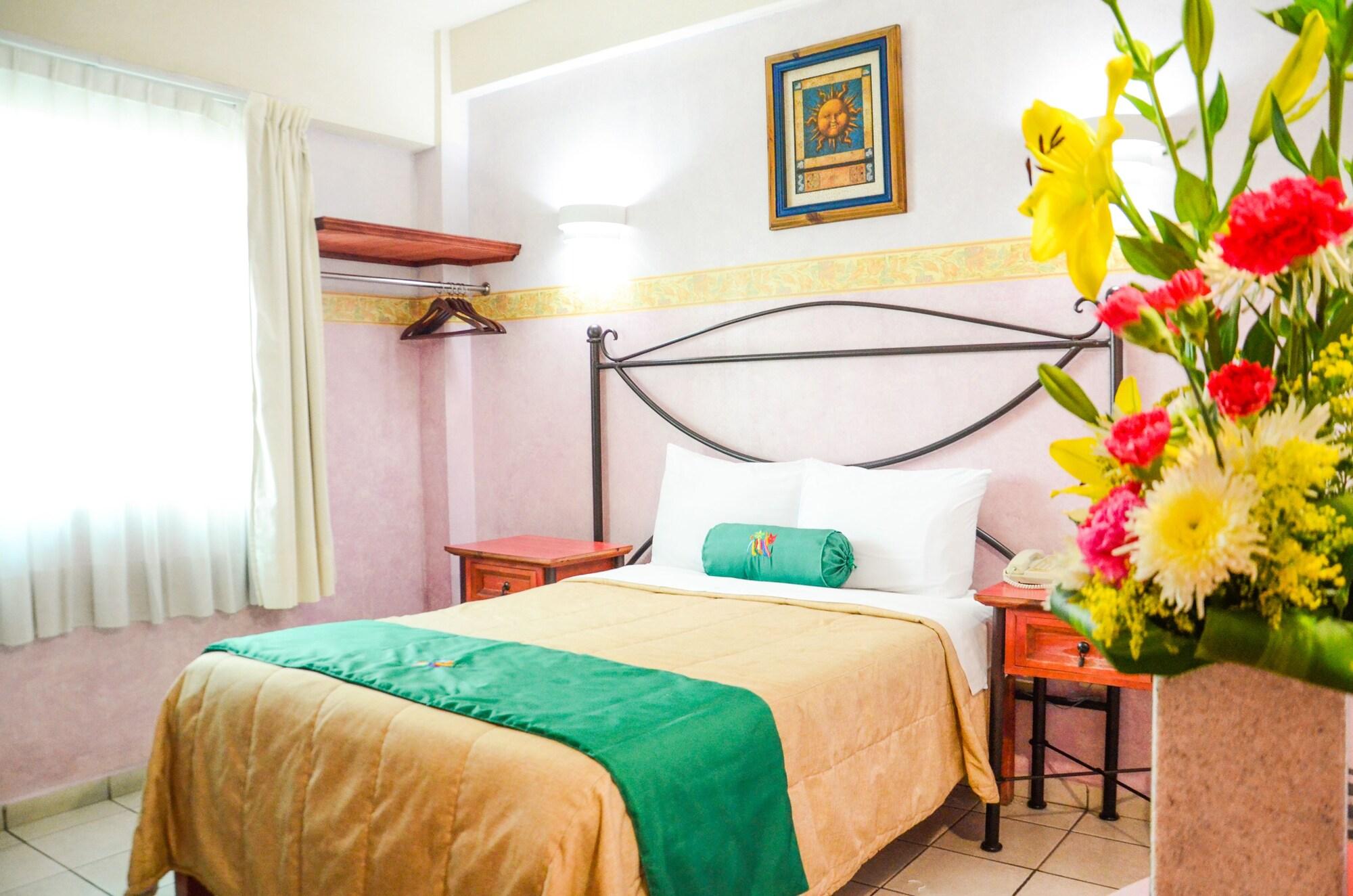 Plaza Poblana Hotel ปวยบลา ภายนอก รูปภาพ