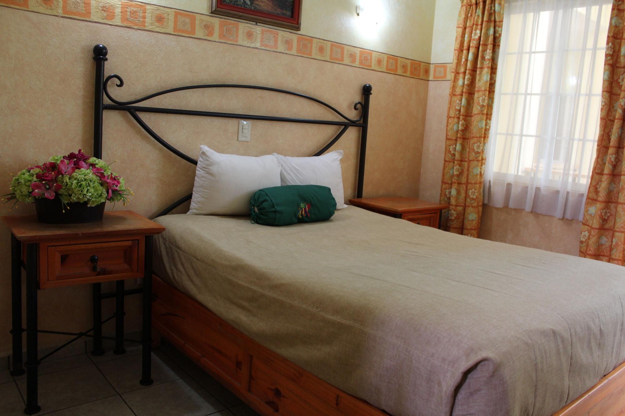 Plaza Poblana Hotel ปวยบลา ภายนอก รูปภาพ