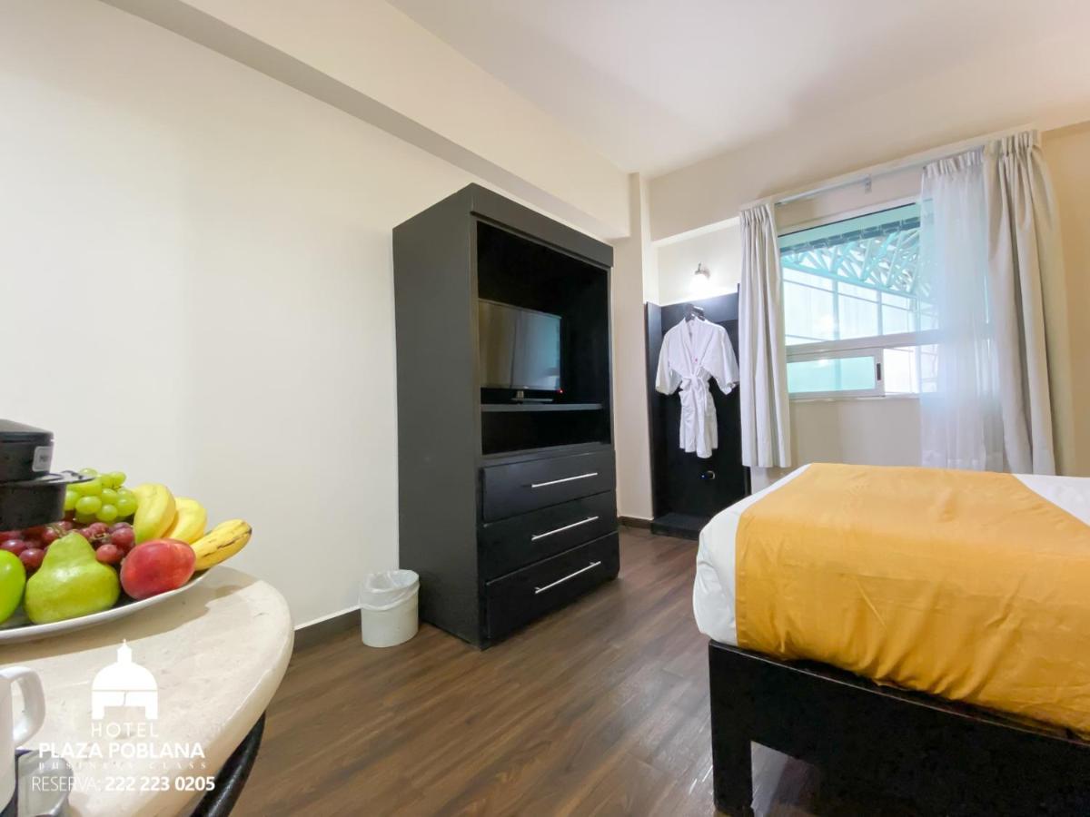Plaza Poblana Hotel ปวยบลา ภายนอก รูปภาพ