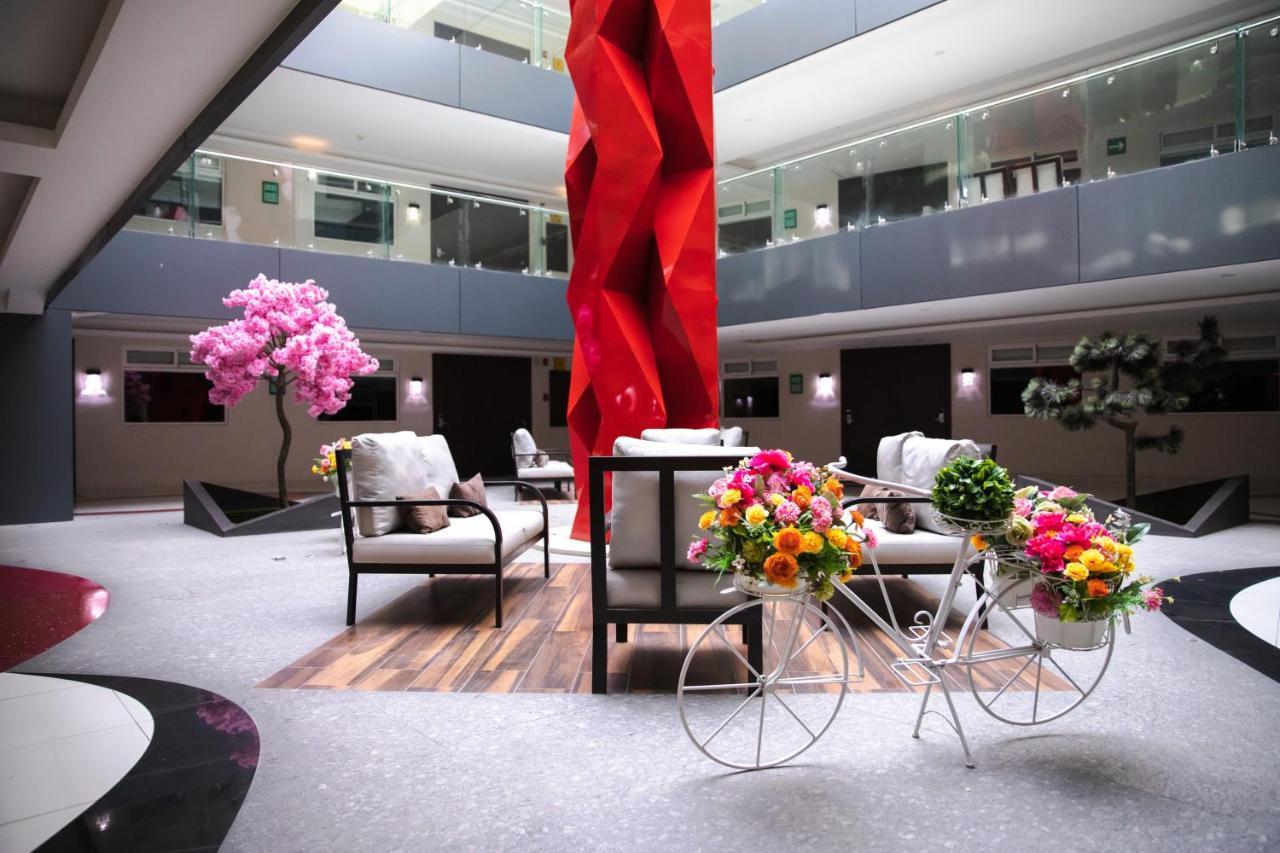 Plaza Poblana Hotel ปวยบลา ภายนอก รูปภาพ