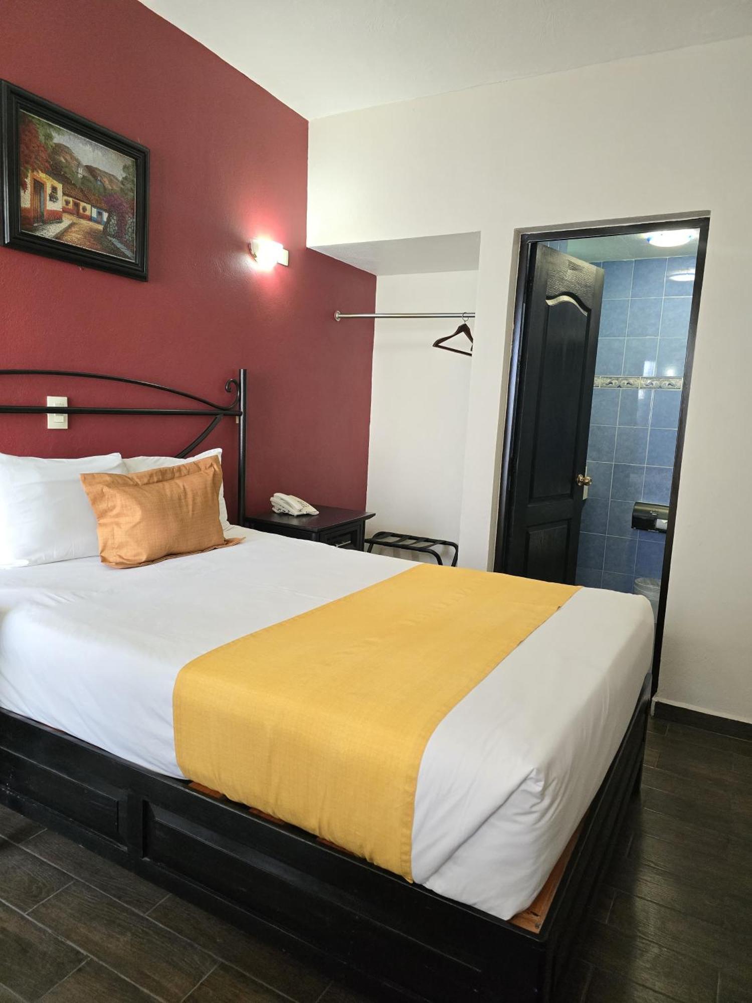 Plaza Poblana Hotel ปวยบลา ภายนอก รูปภาพ